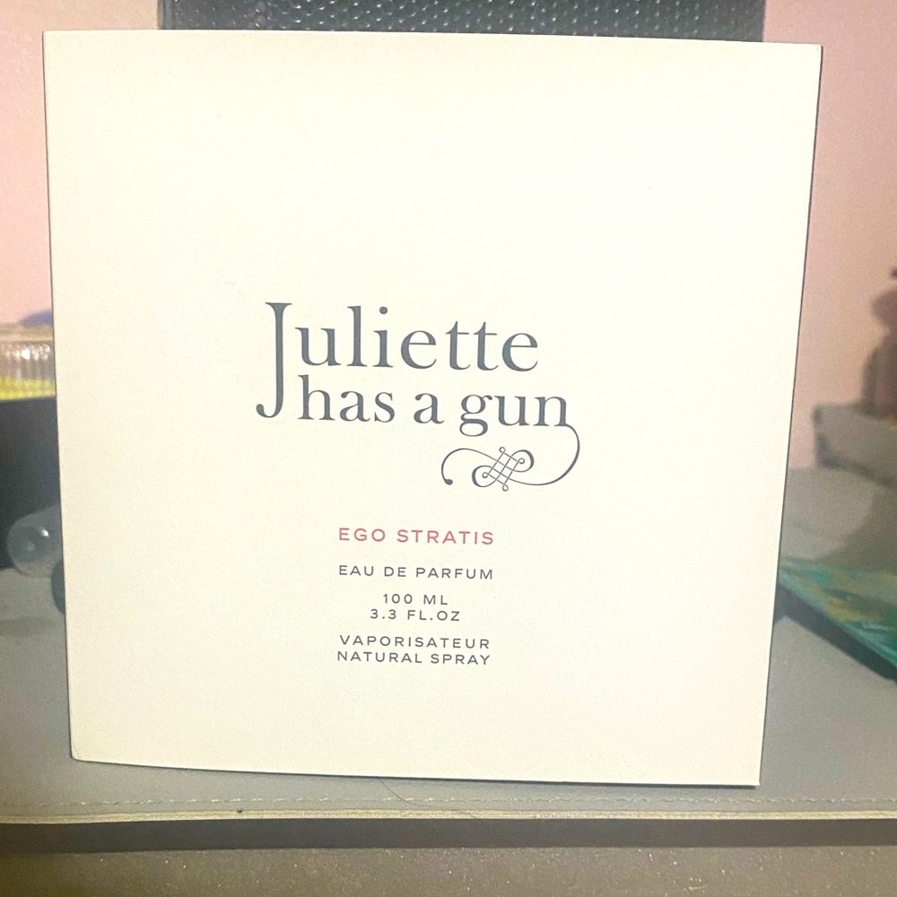 Juliette has a gun Ego Straits Perfume